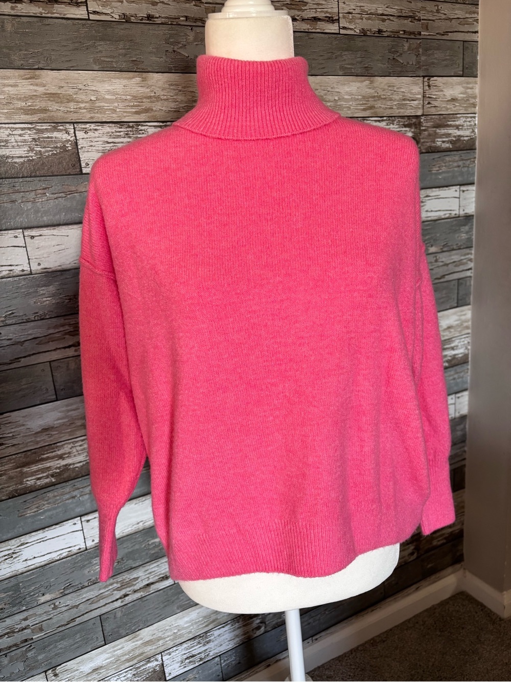 Vince Camuto Barbiecore Pink Fuzzy Brushed Knit Turtleneck Oversized Womens XS